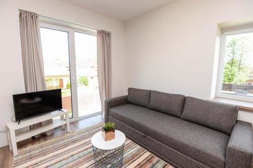 Телевізор і / або розважальний центр в Atsipūskit