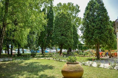 Gallery image of Tihany Yacht Club in Tihany