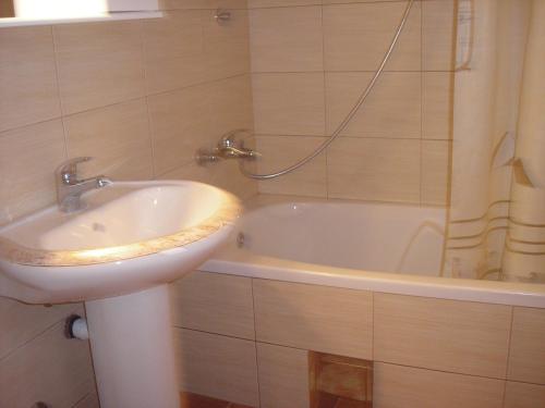 Kylpyhuone majoituspaikassa Stara Breza 1 Rooms