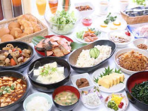 Makanan di atau berdekatan hotel
