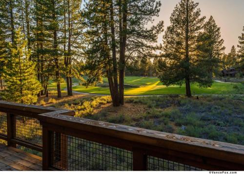 トラッキーにあるLuxury 4BD Residence on Old Greenwood Golf Course. Free Grocery Delivery!のギャラリーの写真