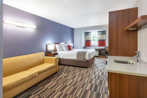 Imagen de la galería de Microtel Inn & Suites by Wyndham Pittsburgh Airport, en Robinson Township