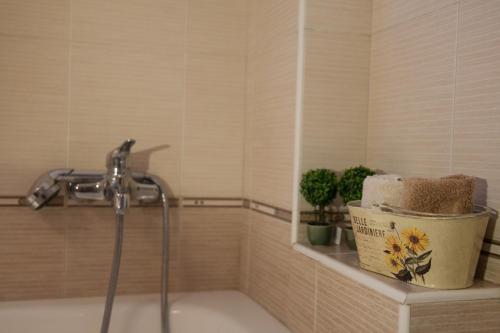 A bathroom at Venetiko Villas