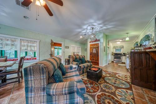 The lobby or reception area at Austin Cottage on Cypress Creek