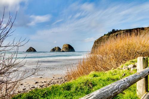 Cape Meares Beach Getaway – Photos 3