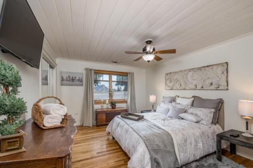 a bedroom with a bed and a ceiling fan at Spectacular View in Sedona
