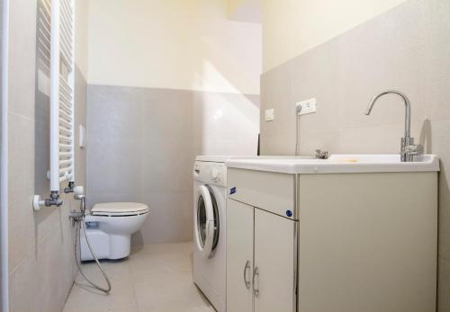 LuxRent Apartment Castelloにあるバスルーム