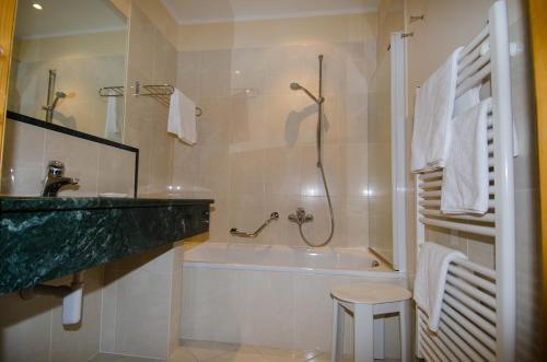 Koupelna v ubytování Hotel Ansitz Kematen ***S
