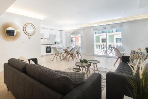 Stylish *NEW* Apartment in Alicante w/ 4 bedrooms