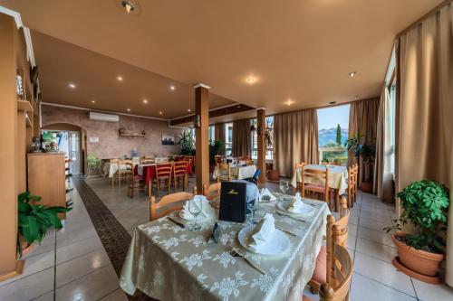 Posezení v ubytování " Villa Kruna Lux "