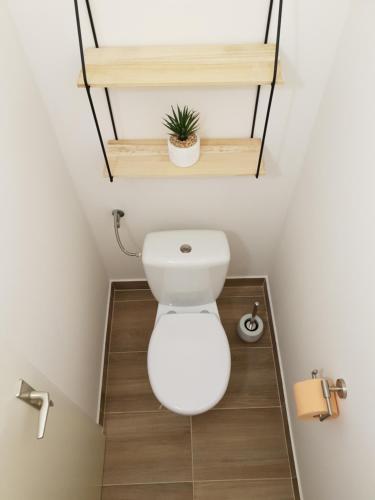 Sofia Apartment & Zimmer Sillweg Nähe Rebull Ringにあるバスルーム