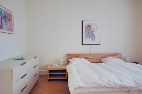 Spacious 2-bedroom near lake - Stardust 32