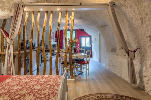 Ruang duduk di Gîte De La Rochère