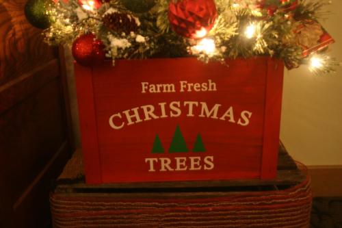 a sign for a farm fresh christmas tree at The Barn Inn Bed and Breakfast in Millersburg