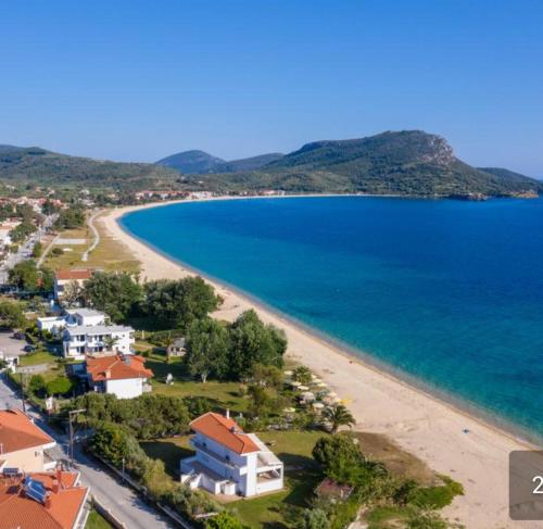 Gallery image of THE FLOWER APARTMENTS in Toroni