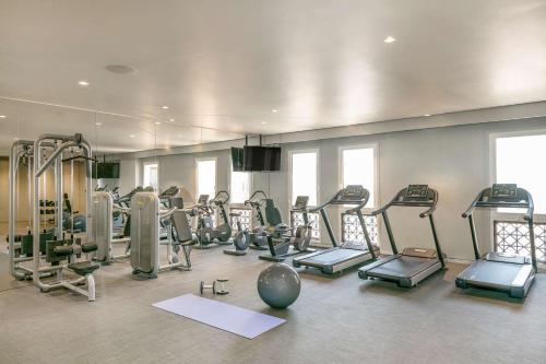 Palestra o centro fitness di Hyatt Place Dubai Wasl District