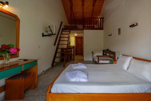Gallery image of Averto in Lefkada Town