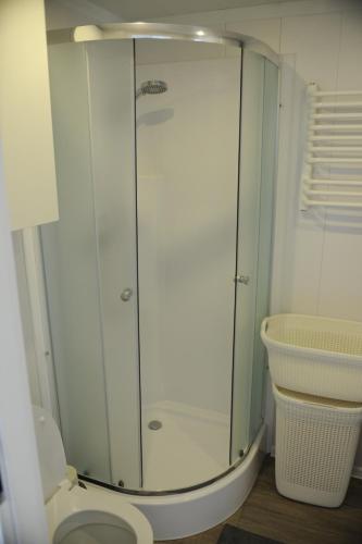 Vonios kambarys apgyvendinimo įstaigoje Domeček u Prahy