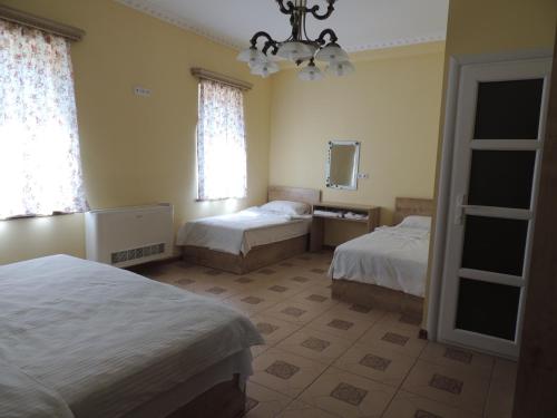  Popock City Center -  Room  picture :    Shower    Bath    Air conditioning                            