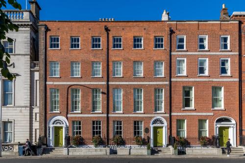 Stauntons on the Green Hotel Image