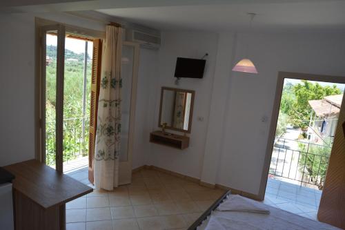 Gallery image of Petros Giatras - Rooms in Zakynthos Town