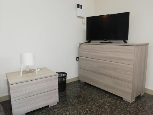 Televízia a/alebo spoločenská miestnosť v ubytovaní A Casa di Carla e Lucia
