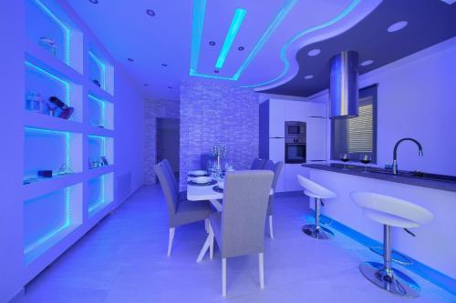 Kuchyňa alebo kuchynka v ubytovaní Luxury VALL Apartment