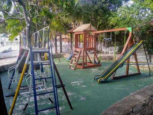 Kawasan permainan kanak-kanak di Pousada Villa das Pedras
