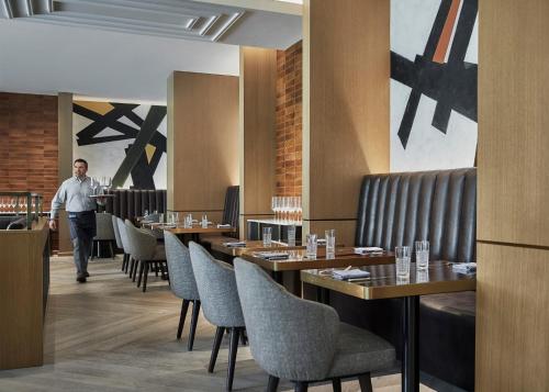 Four Seasons Hotel Austin Image
