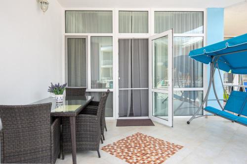 Φωτογραφία από το άλμπουμ του Apartament First Line σε Karolino-Buhaz