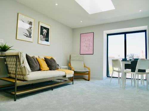 Stunning Sea View Apartment Near the Beach, Bournemouth & Poole, Bournemouth, United Kingdom