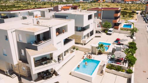 Bazén v ubytování Apartments & Rooms Danivan Pool Villas nebo v jeho okolí