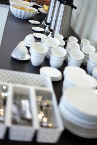 Kemudahan buat kopi dan teh di Regional Plaza Hotel Event Park