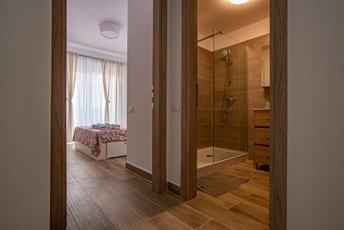 Phòng tắm tại Luxury Seaside Apartament - Marina Surf Mamaia