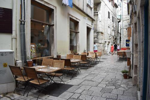Dante Apartment (Sweet apartment for two)