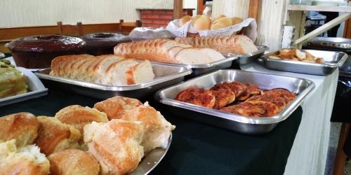 Makanan di atau berdekatan hotel