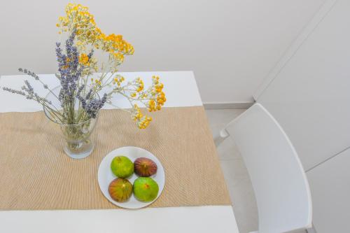 Makanan di atau berdekatan apartmen