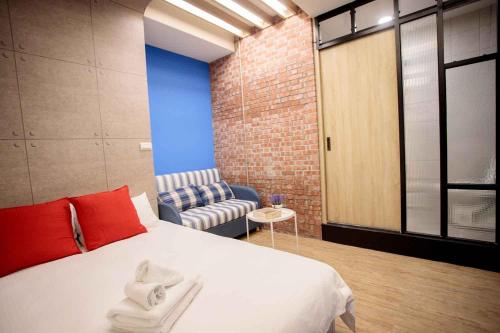 Postel nebo postele na pokoji v ubytování BIRD series B&B&Hostel複合式民宿#本國旅客須先匯款