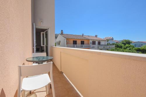 Balkoni atau teres di Villa Magena - Modern Apartments in Pag Center
