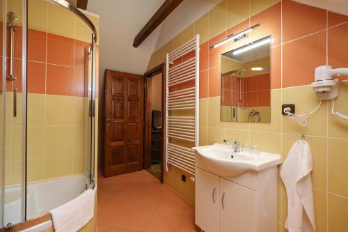 Een badkamer bij Villa Marie