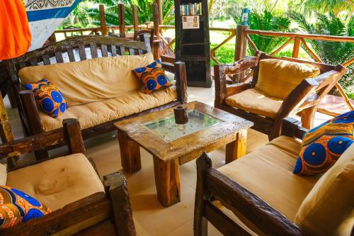 Ruang duduk di The Zanzibari