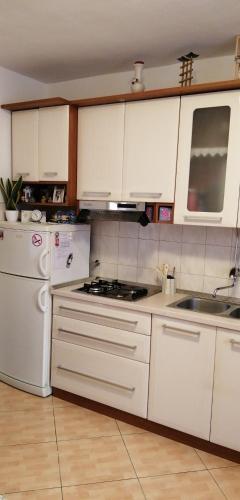 Dapur atau dapur kecil di Stone Guest House