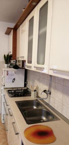 Dapur atau dapur kecil di Stone Guest House