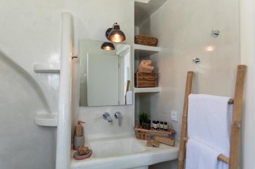 Bianco Diverso Suitesにあるバスルーム