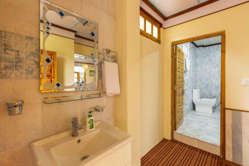 Koupelna v ubytování Zostel Homes Kotkhai (Shimla)