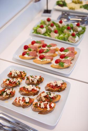 Mad på hotellet eller i nærheden