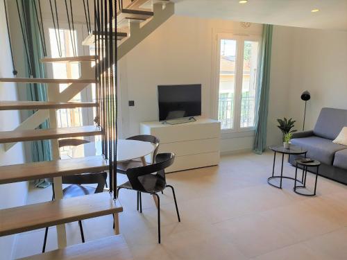 DUPLEX BALCON CENTRE MER 508