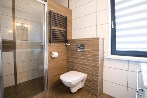 Un baño de 8 Jezior