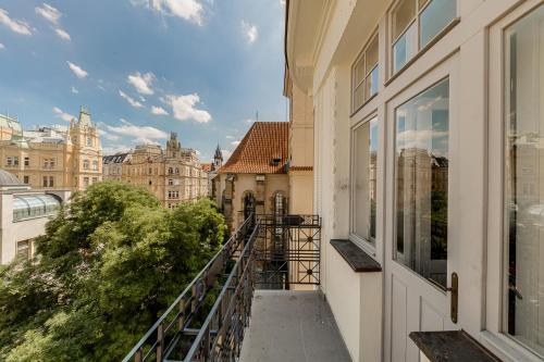 En balkon eller terrasse på Gold Art Apartments
