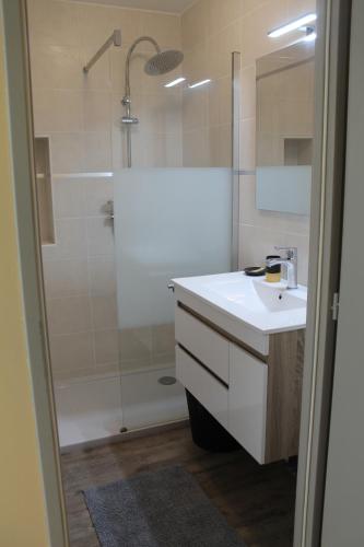 GITES CLODEGUY No 2 tesisinde bir banyo